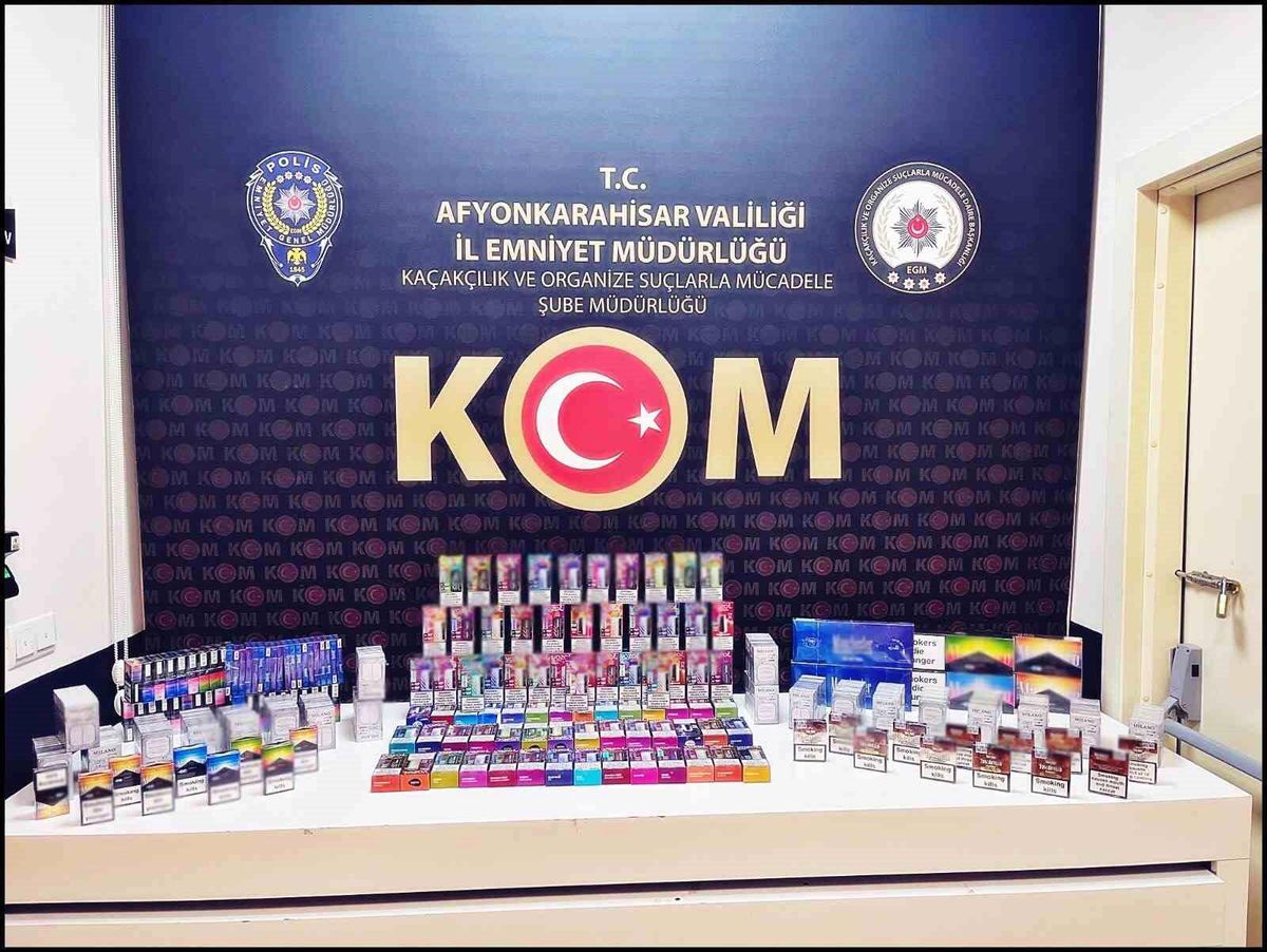 Afyonkarahisar'da Kaçak Sigara Operasyonu: 320 Paket Ele Geçirildi
