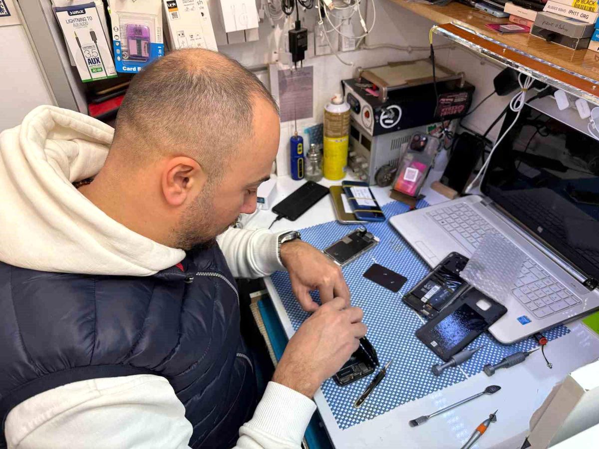 Düzce'de Telefon Tamiri Talebi Artıyor