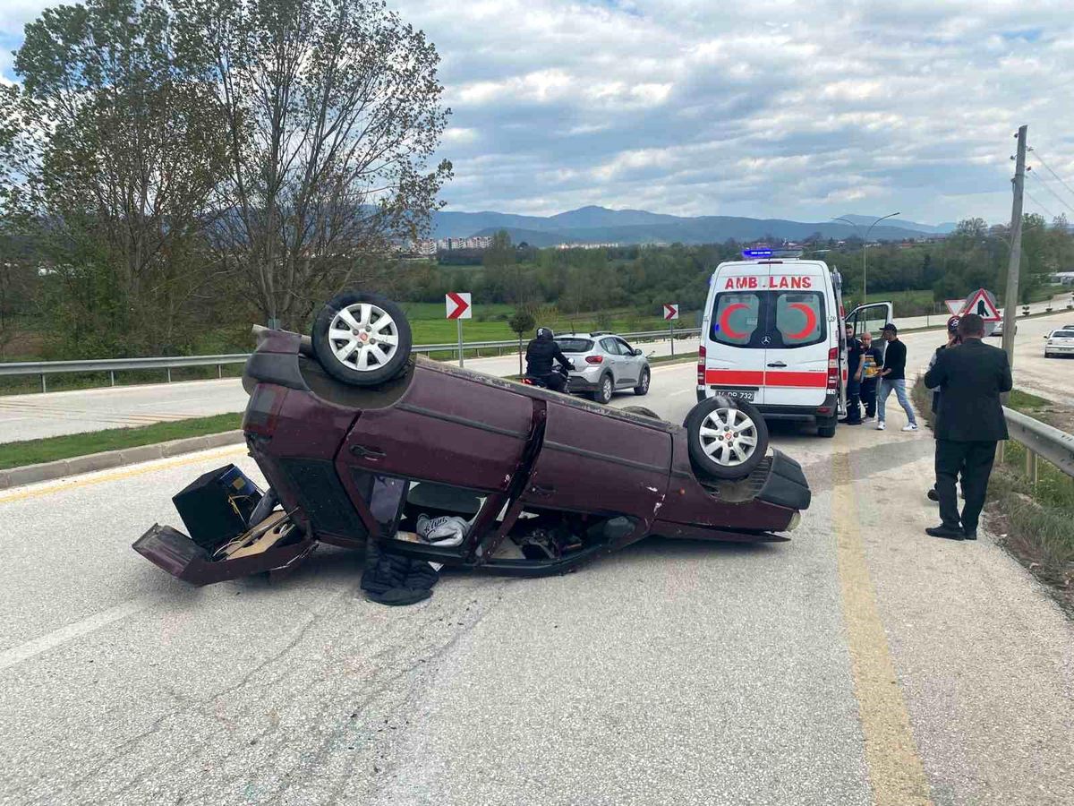Bolu'da Ters Dönme Kazası: Sürücü Kaza Sonrası Sağ Salim