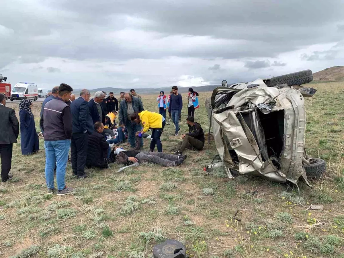 Van'ın Özalp İlçesinde Trafik Kazası: 1 Ölü, 4 Yaralı
