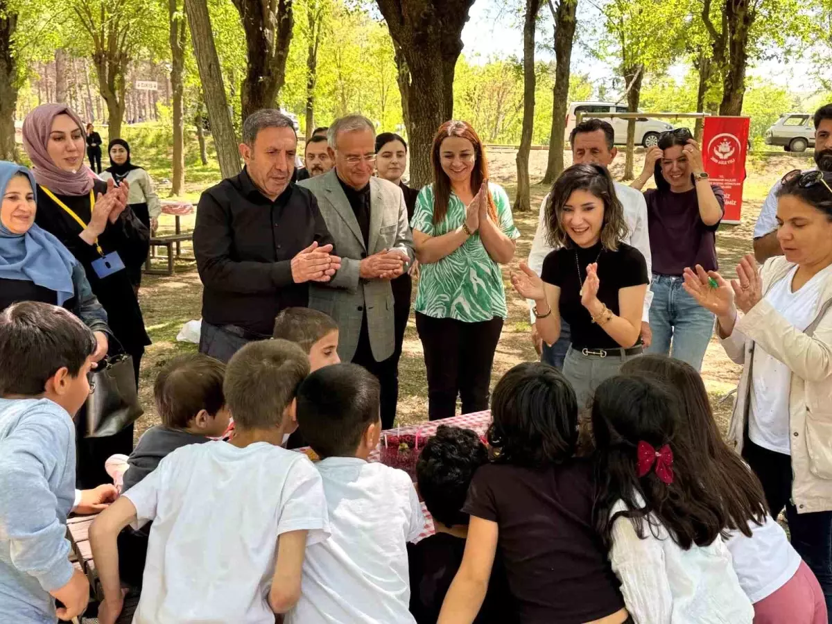 Diyarbakır'da Dijital Detoks Etkinliği: 'Ekranlardan Uzak, Kalpten Yakın'