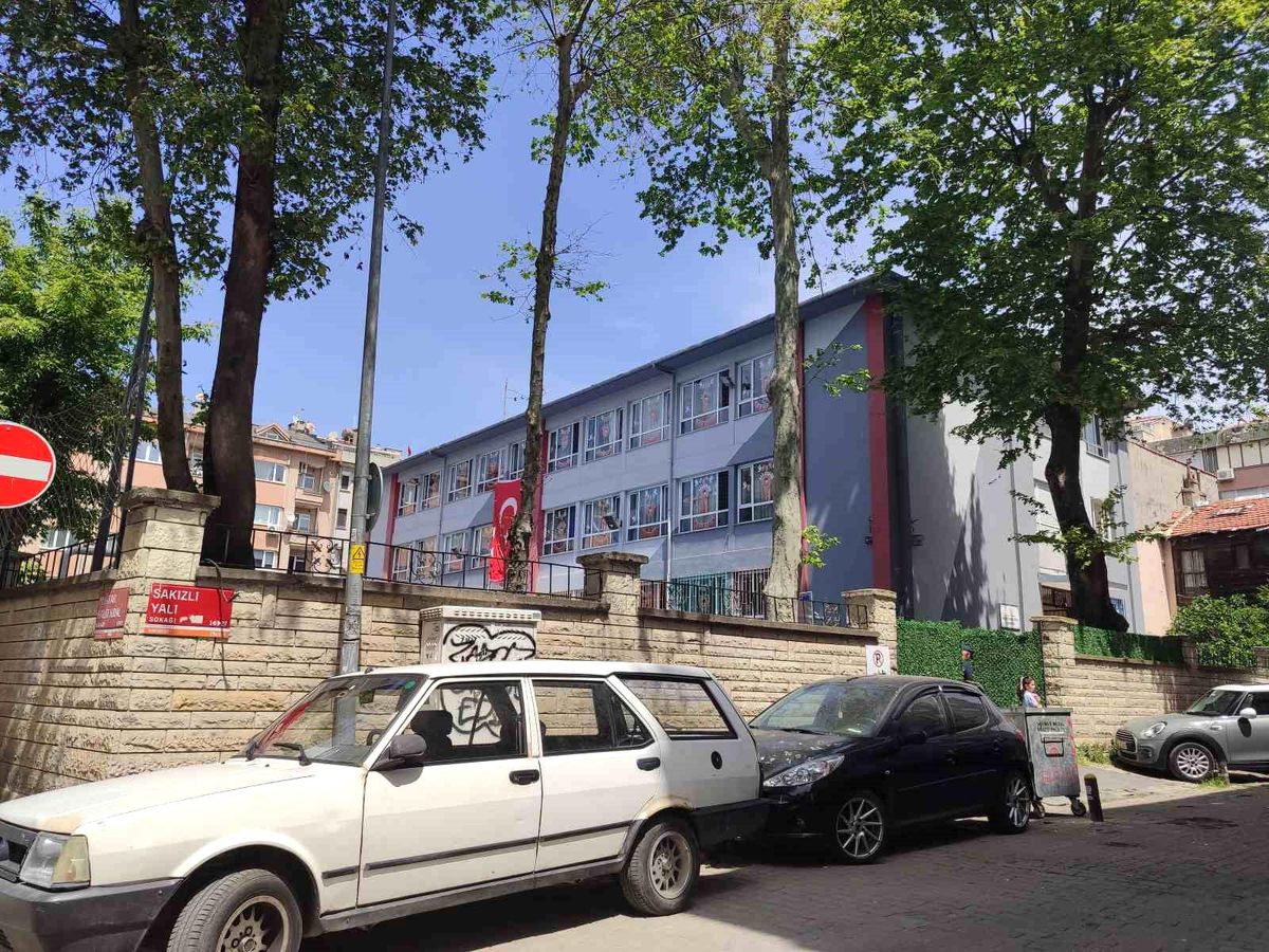 Bakırköy'deki İlkokulda Yangın Paniği