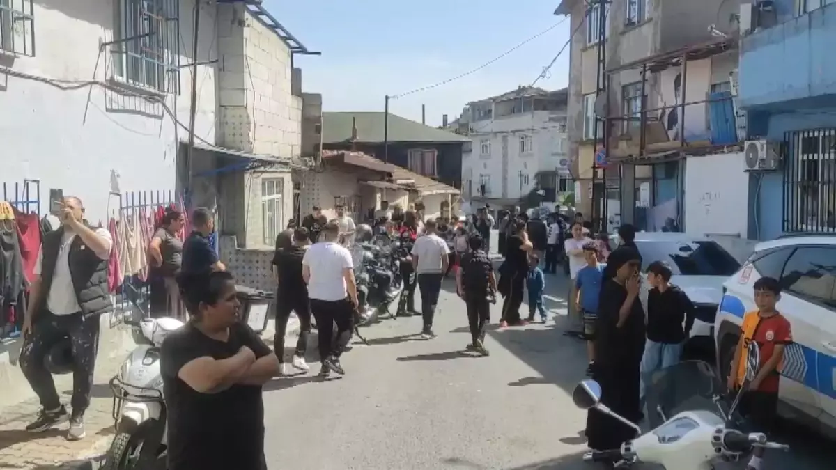 Beyoğlu'nda Şüpheli Paket Polisi Hareket Geçirdi