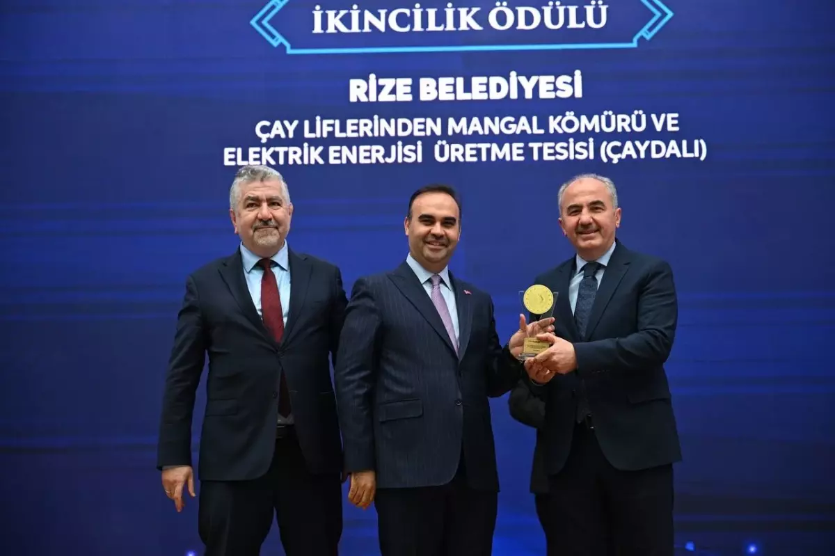 Rize Belediyesi, Çay Liflerinden Mangal Kömürü Üreterek Türkiye İkincisi Oldu