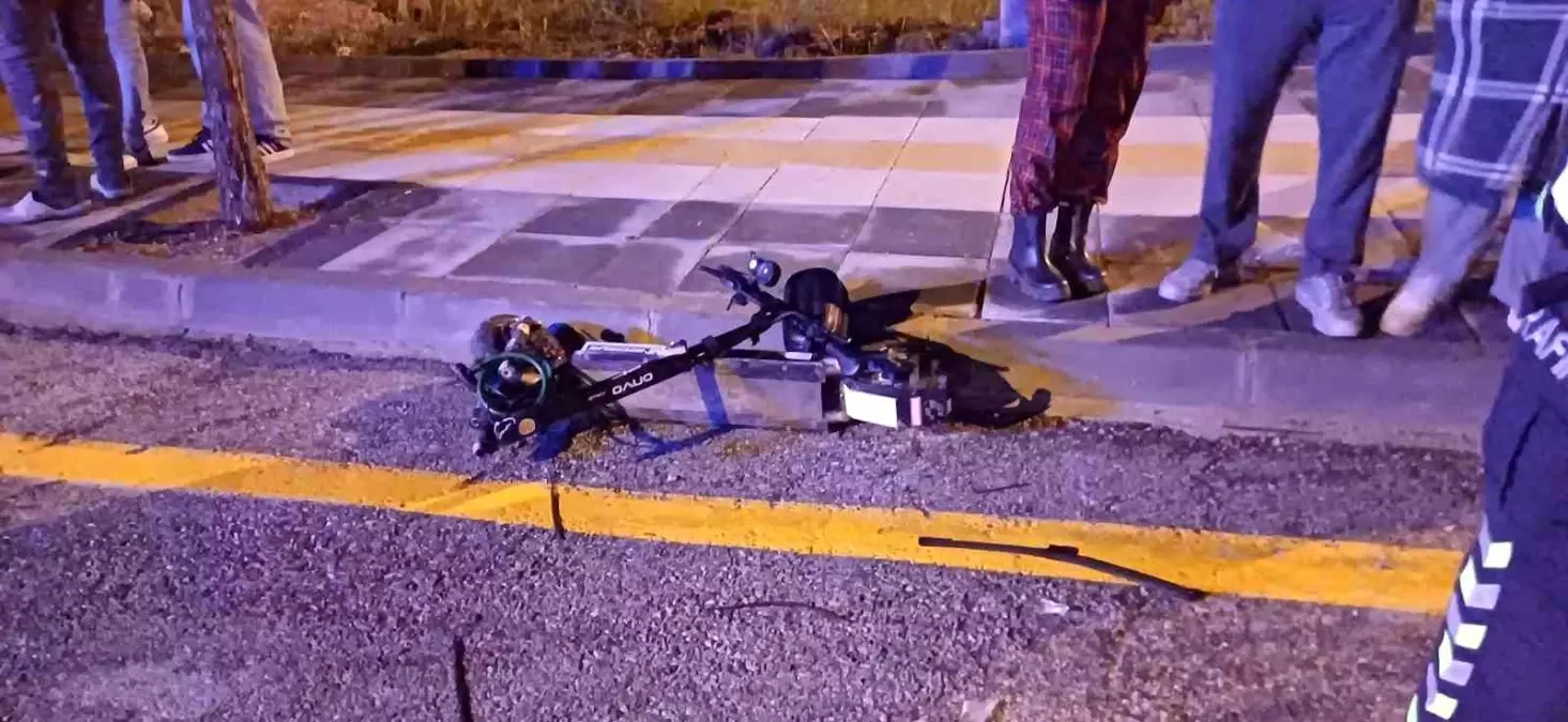 Çorum'da Elektrikli Scooter ile Otomobil Çarpıştı: Bir Yaralı