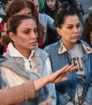 Surprise marriage proposal to Dilan Polat's sister Sıla Doğu