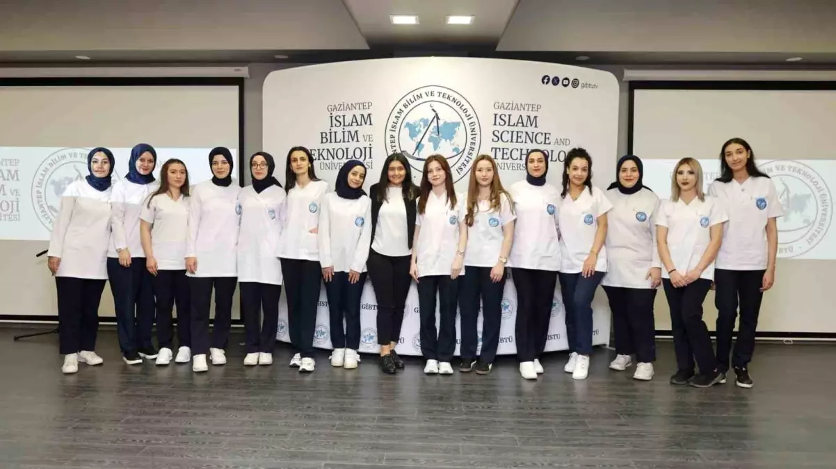 Gaziantep'te 5 Mayıs Dünya Ebeler Günü Etkinliği Düzenlendi