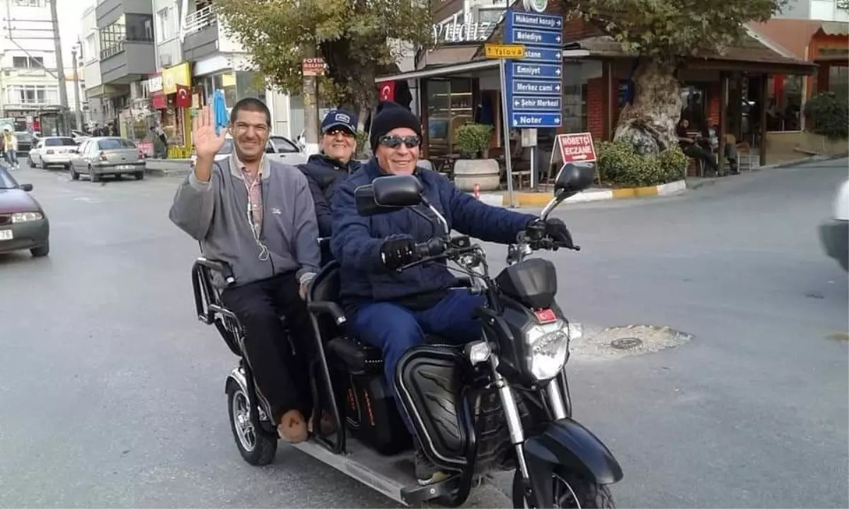 Yalova'da Yangın: Çift Hayatını Kaybetti, Oğulları Ağır Yaralandı
