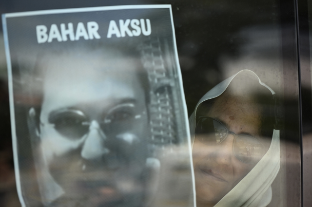 The funeral of Bahar, who was killed in broad daylight, was buried in tears