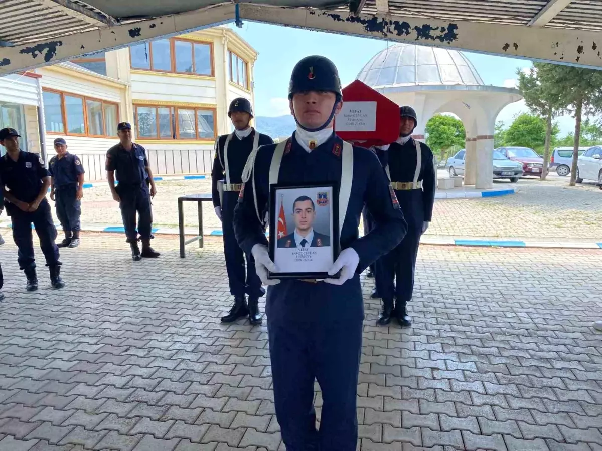 Osmaniye'de Uzman Çavuş Samet Ceylan Son Yolculuğuna Uğurlandı