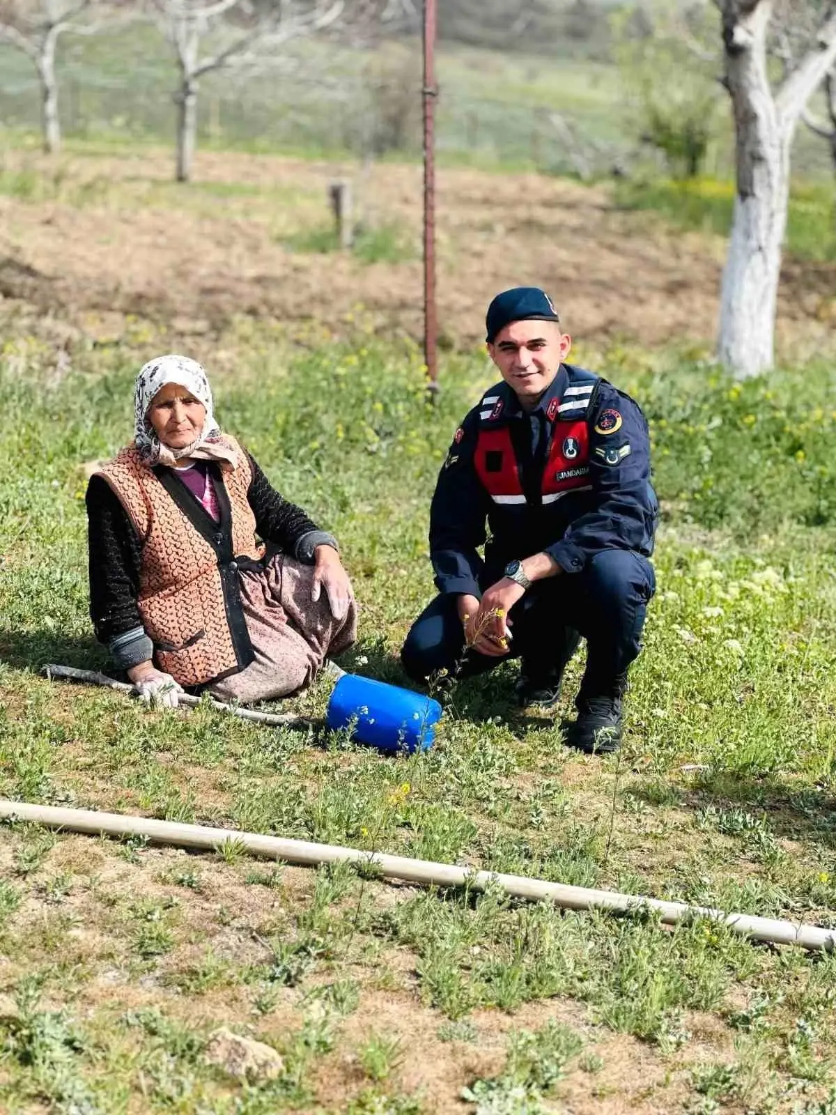Jandarma, Akpınar'da Vatandaşları Bilgilendirdi