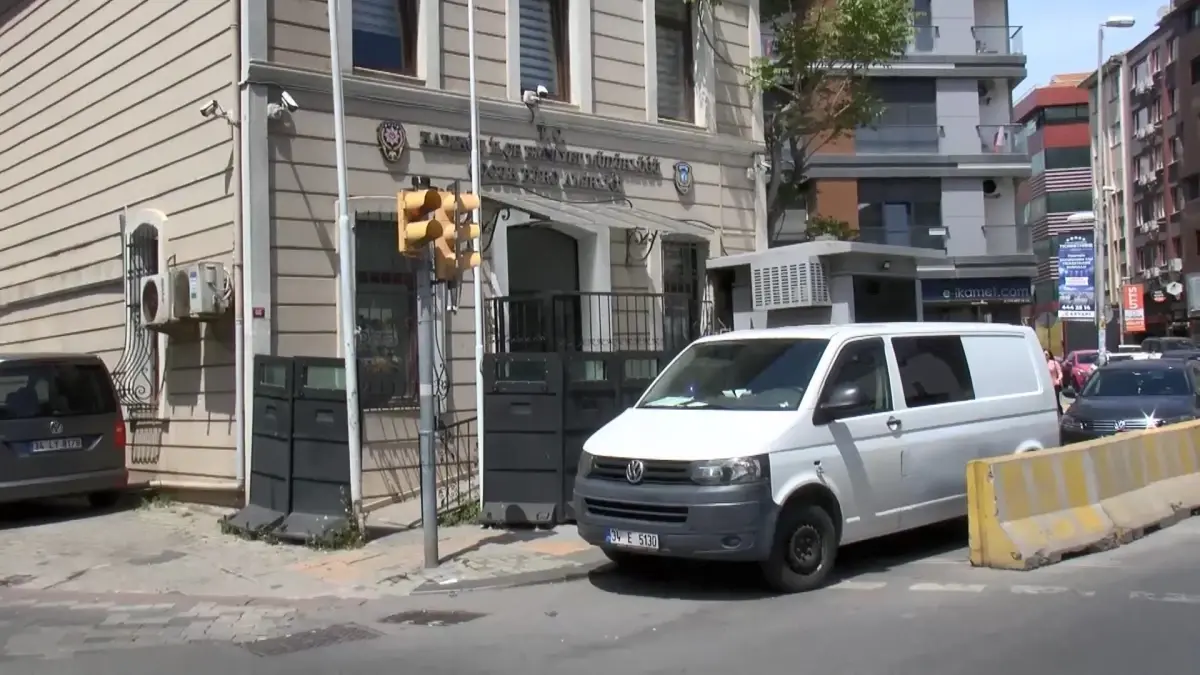 Kadıköy'de 15 Yaşındaki Çocuk Cinayeti: İki Şüpheli Adliyeye Sevk Edildi