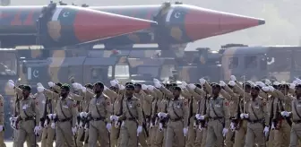Pakistan, Hindistan'ın saldırıları sonrası orduya 'karşılık verme' yetkisi verdi