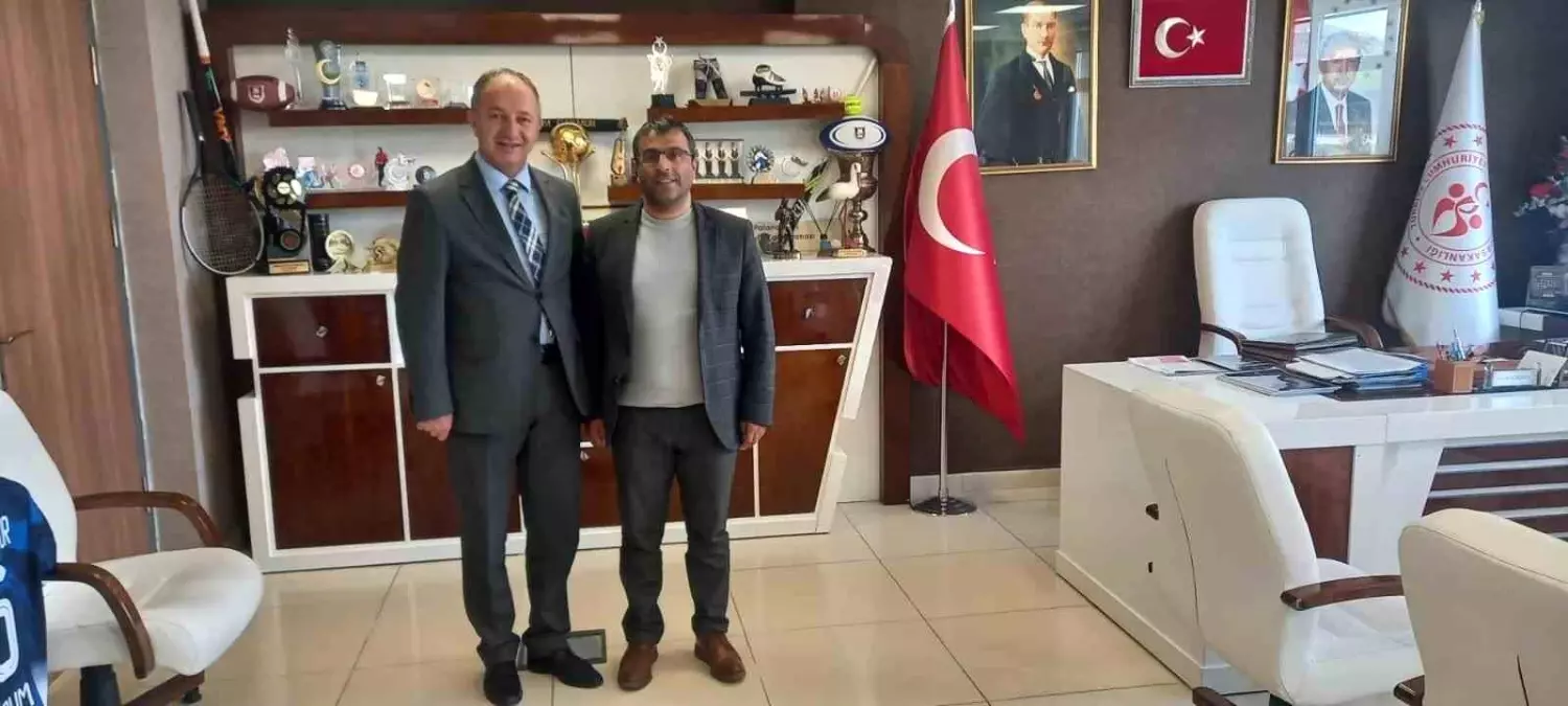 Prof. Dr. Murat Taş'tan Levent Çakmur'a Nezaket Ziyareti