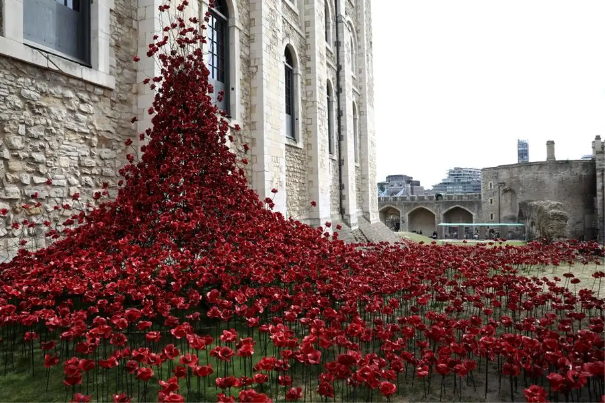 Londra Kulesi'nde 2. Dünya Savaşı'nın 80. Yıldönümüne Özel Enstalasyon