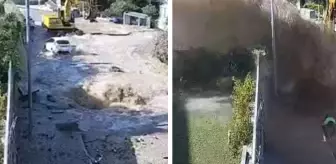 Bodrum'da su borusu patladı! Evleri su bastı, araçlarda hasar oluştu
