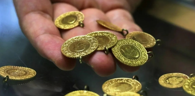 CANLI ALTIN FİYATLARI | Gram altın, çeyrek altın, yarım ve tam altının fiyatı ne kadar? Altın Fed kararı sonrası düştü mü? (8 Mayıs 2025)