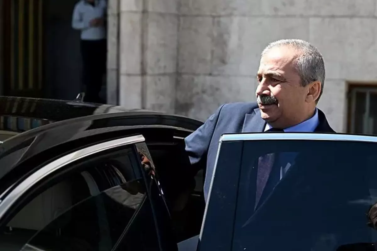DEM Parti'den 'suikast' açıklaması: Sırrı Süreyya Önder'in aracında düzenek bulundu