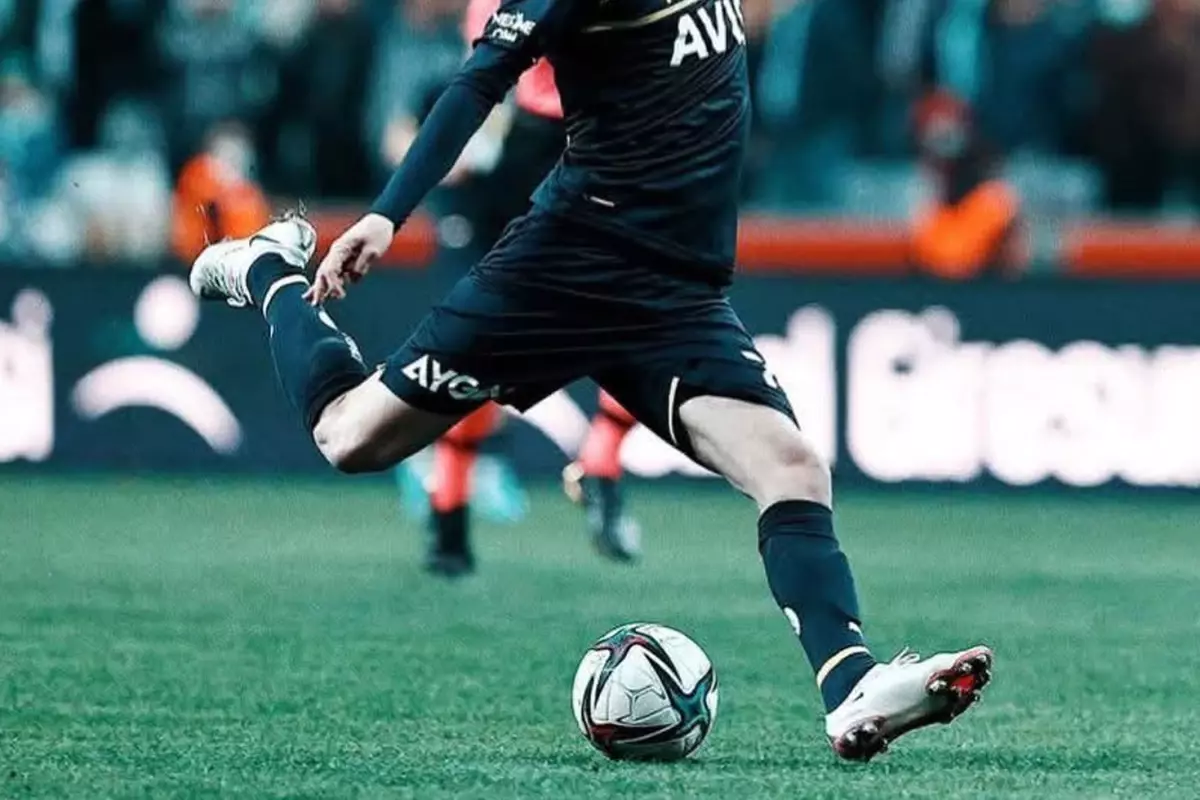 Geleceğin starı deniyordu! Fenerbahçeli isim 15 aydır forma şansı bulamıyor
