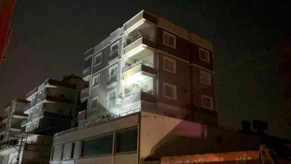Hatay'da 4. Kattan Düşen 14 Yaşındaki Çocuk Yaralandı