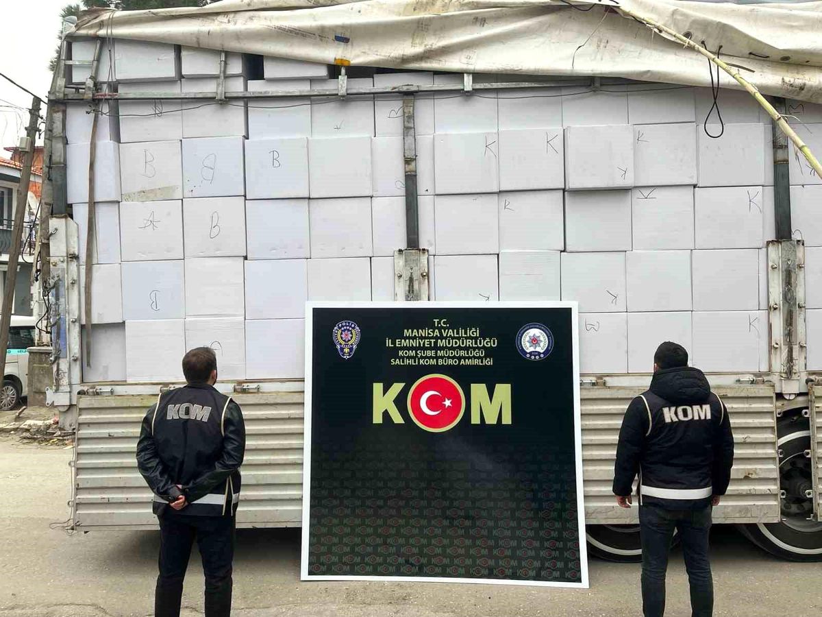 Salihli'de 14 Kaçakçılık Operasyonu: 15 Şüpheli Yakalandı