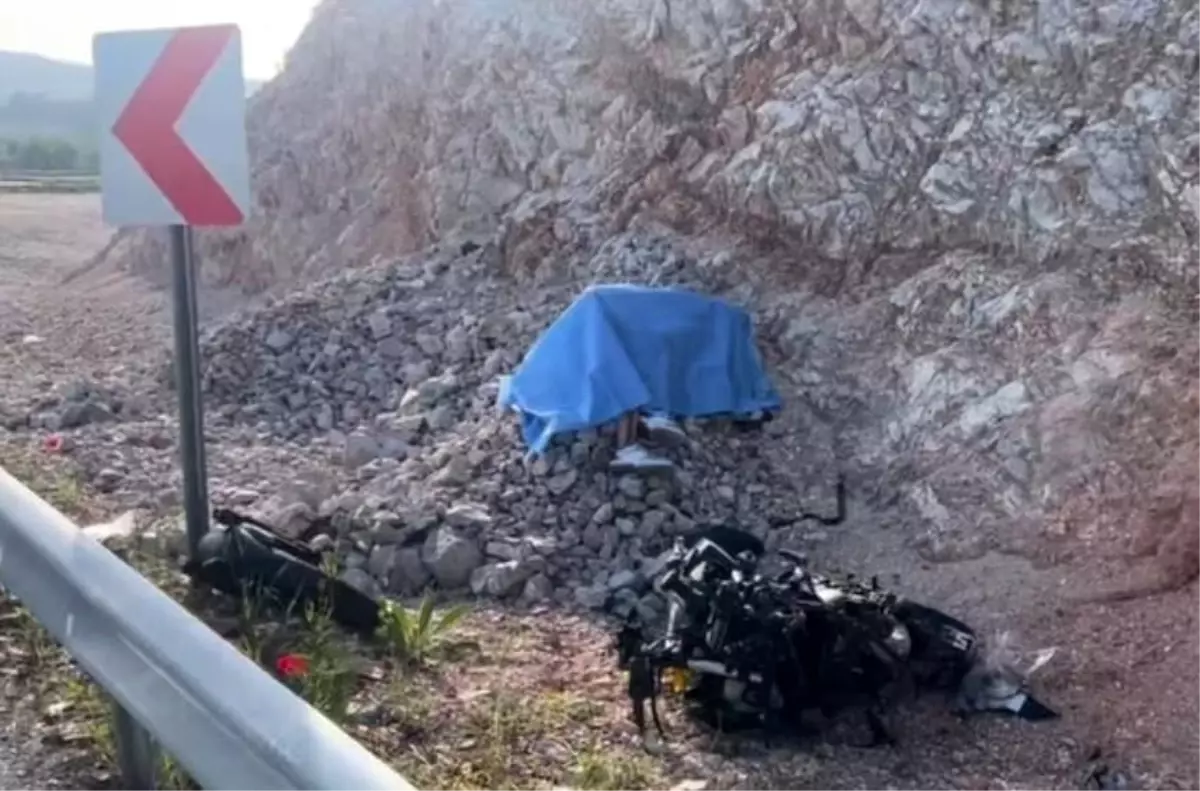 Manisa'da Motosiklet Kazası: 1 Ölü, 1 Yaralı
