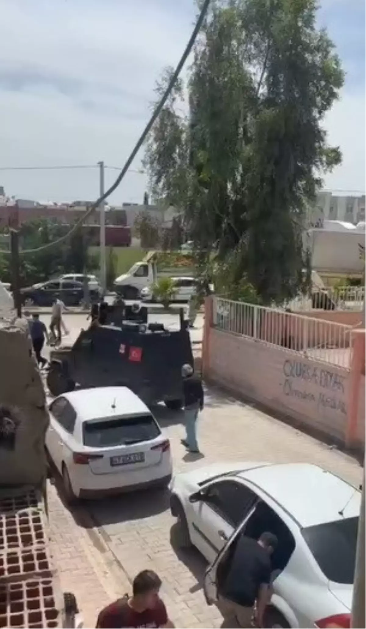 Mardin'de okul çıkışında silahlı saldırıya uğrayan öğretmen hayatını kaybetti