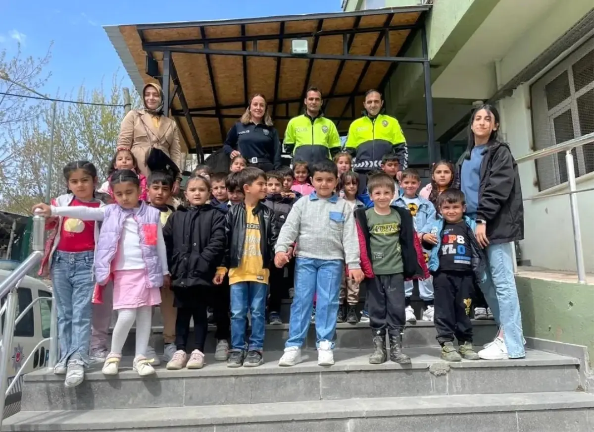 Minik Öğrenciler için Trafik Haftası Etkinliği