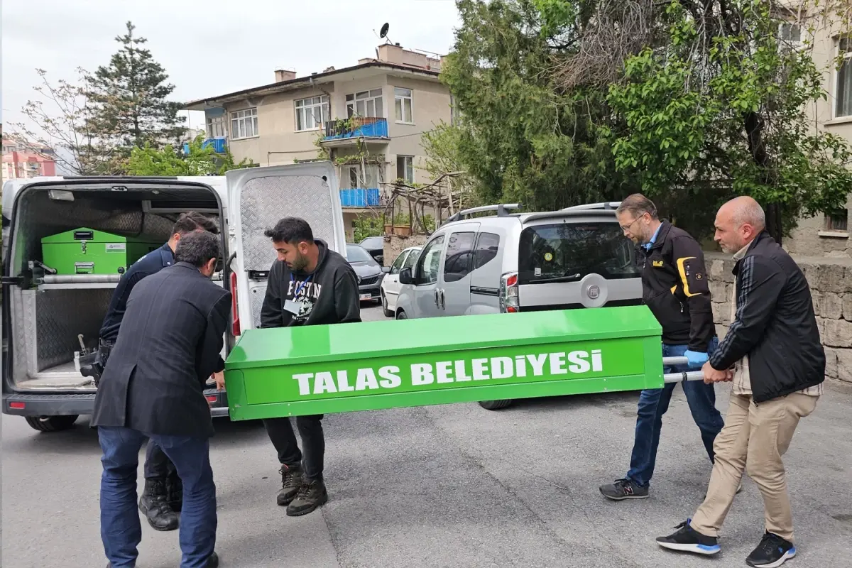 Tartıştığı babasını bıçaklayarak öldürdü