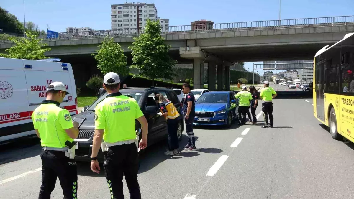 Trabzon'da Trafik ve İlk Yardım Haftası Etkinliği Düzenlendi