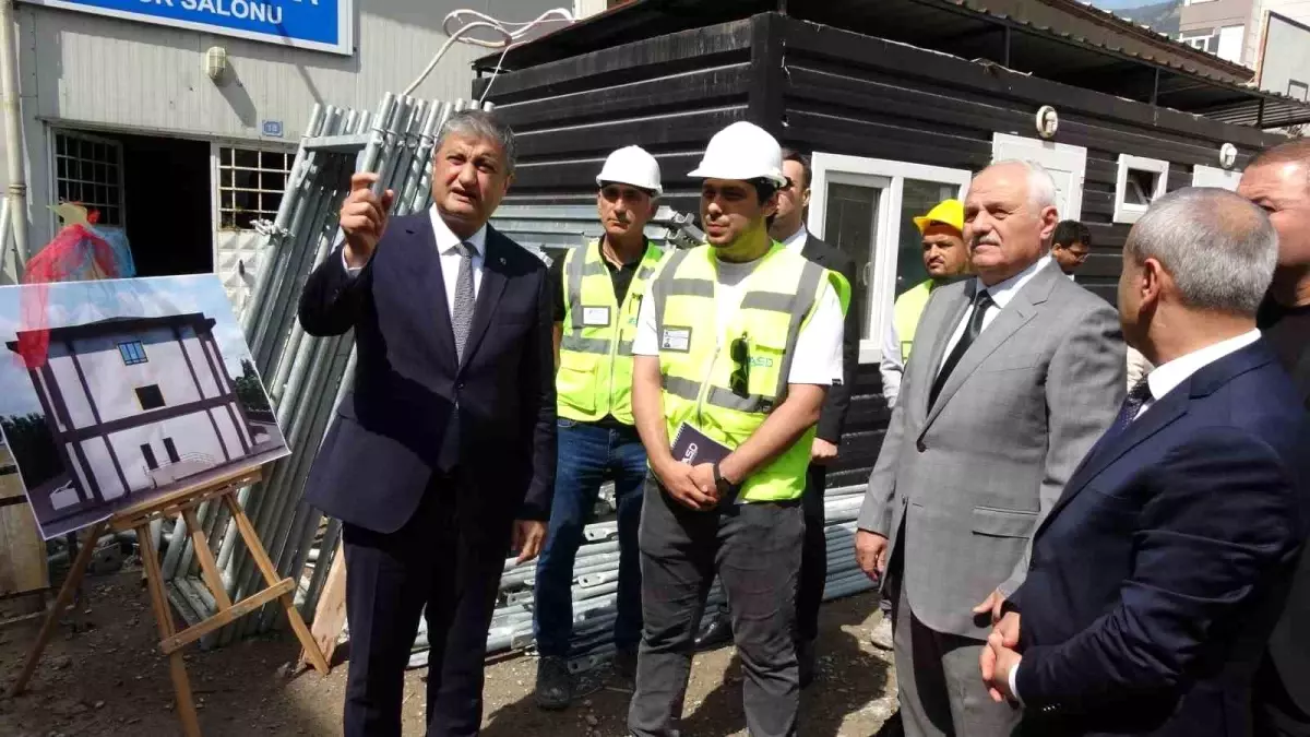 Karabük Valisi Yavuz, Hayırsever Yapımı Okulları İnceledi