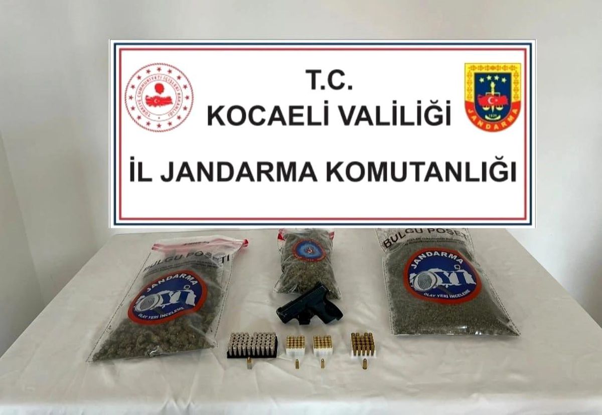 Kocaeli'de Uyuşturucu Operasyonu: 1,5 Kilogram Skunk ve Tabanca Ele Geçirildi