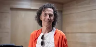 19. yüzyıl bestecisi Schubert, bu kez bir çocuğun mektubuyla sahnede 'yardımlaşmayı' öğretiyor