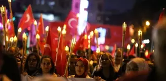 Adana'da Gençlik Haftası Coşkusu: Fener Alayı ve Yürüyüş