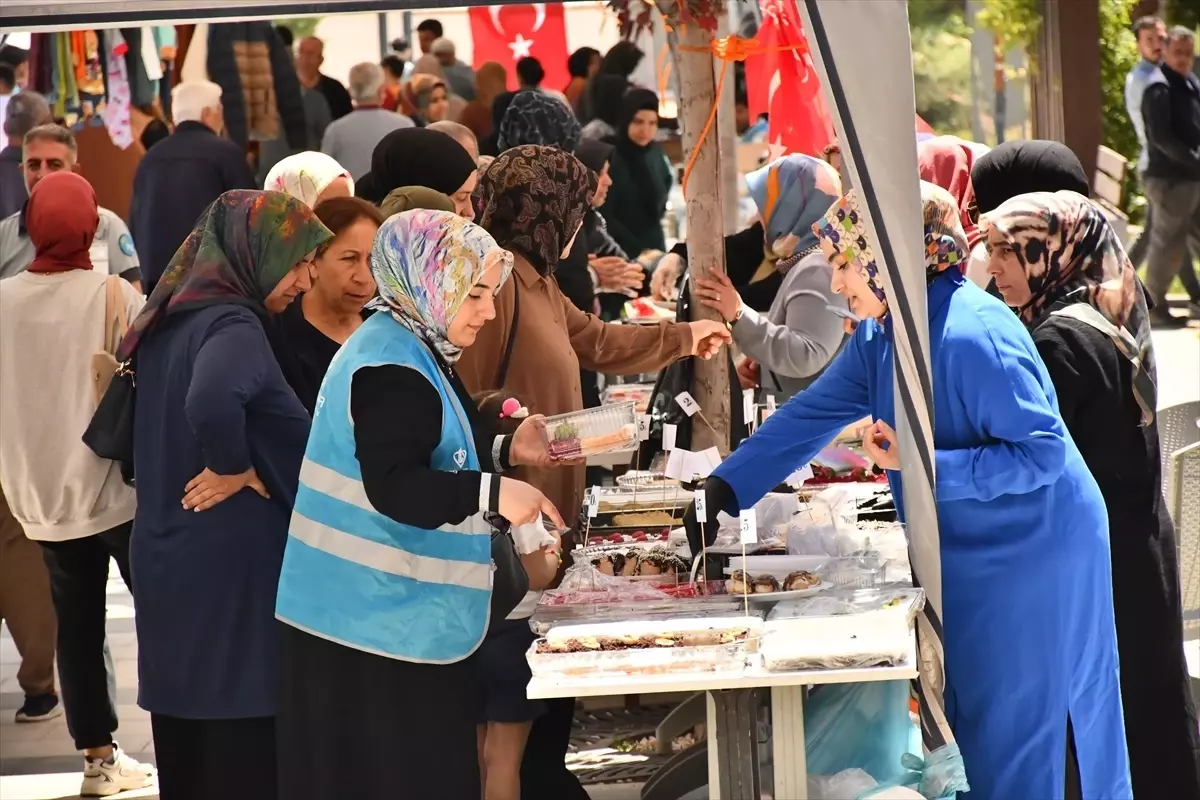 Adıyaman'da Filistin İçin Kermes Düzenlendi