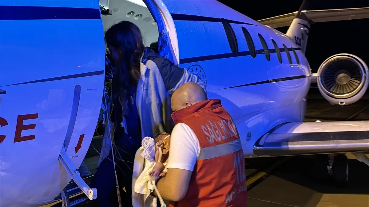 Kalp Rahatsızlığı Olan Bebek Ambulans Uçakla Ankara'ya Nakledildi