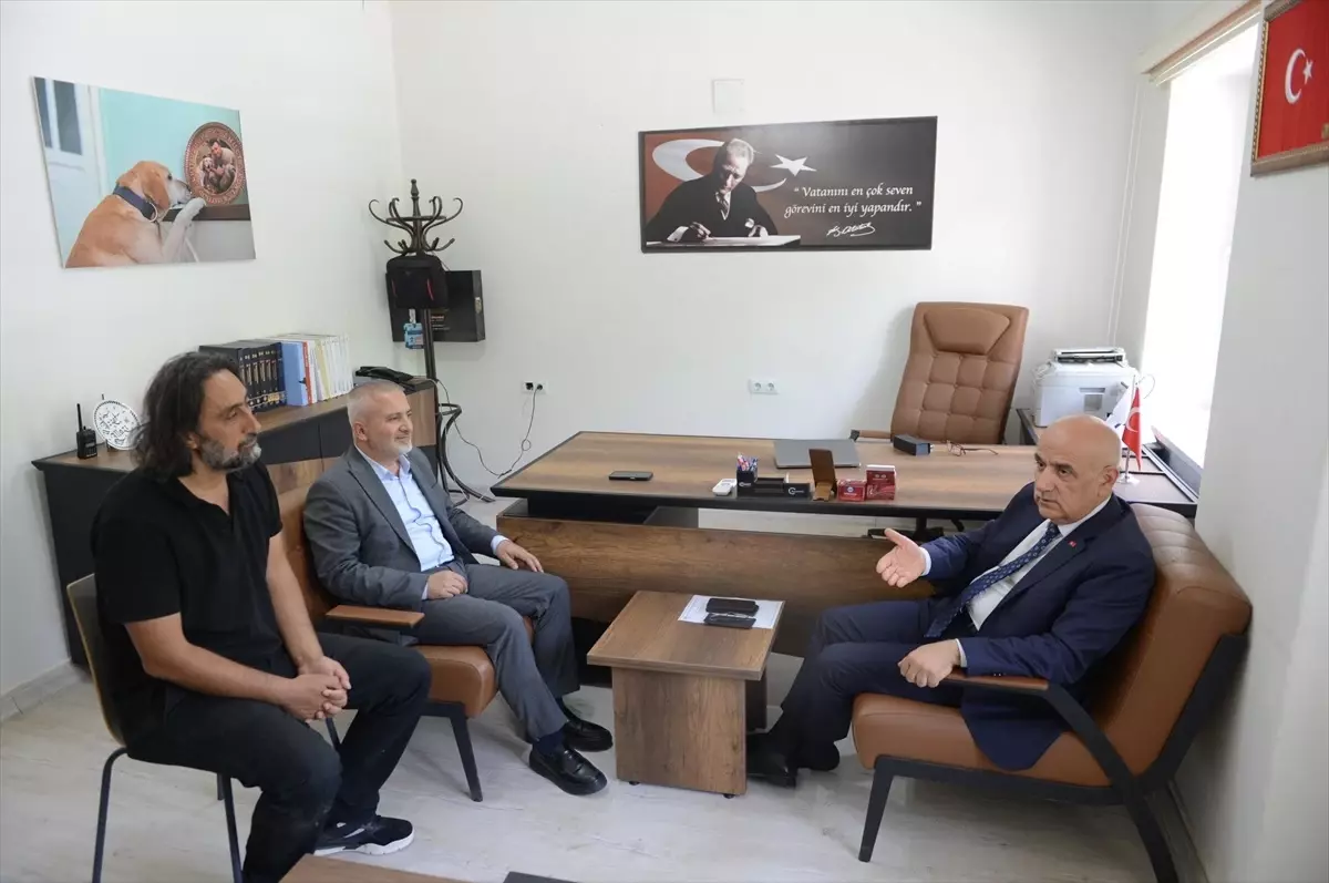 Vahit Kirişci AA Kahramanmaraş Bürosu'nu Ziyaret Etti