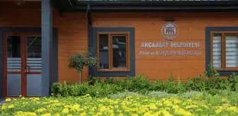 Akçaabat Belediyesi 100 Bin Mevsimlik Çiçek Üretti