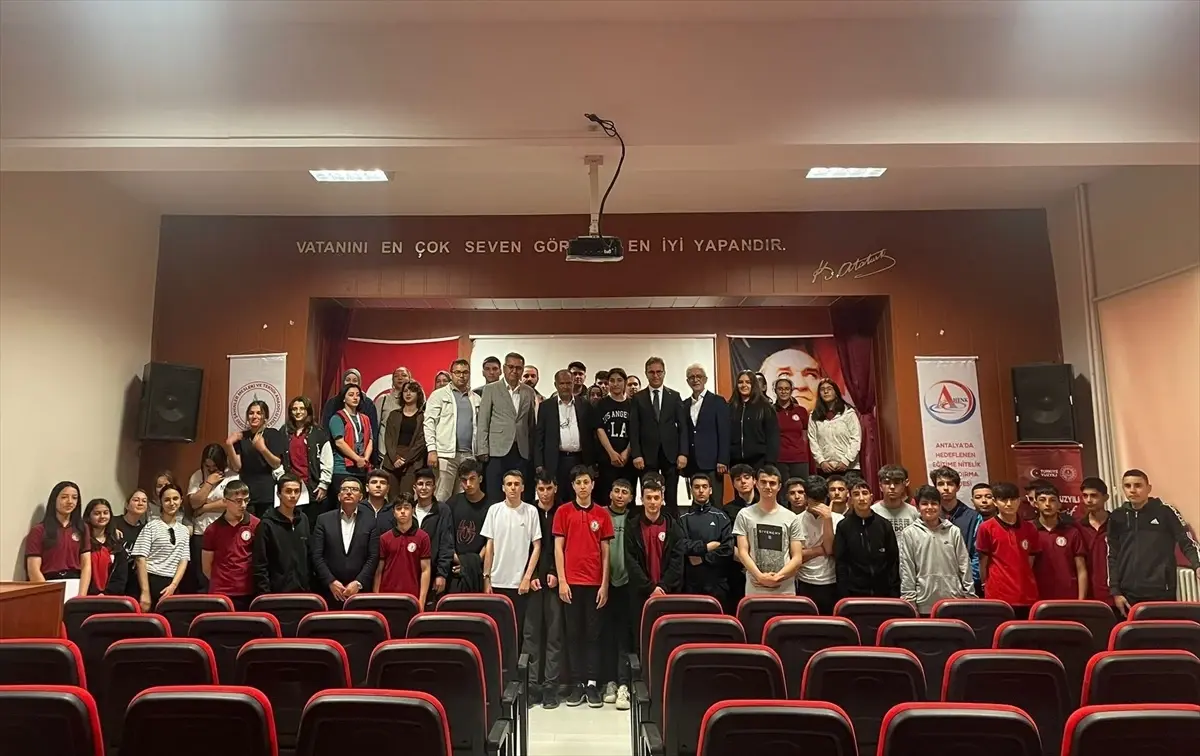 Akseki'de Kariyer Günleri Etkinliği Düzenlendi