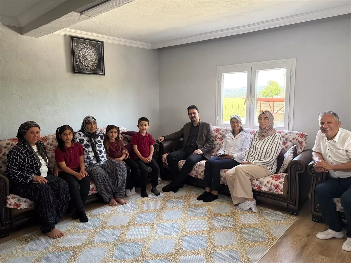 Anneler Günü'nde anlamlı ziyaretler