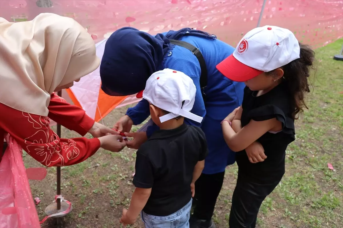 Amasya'da Aile Yılı Etkinlikleri Kapsamında Labirent Oryantiring Yarışı Düzenlendi