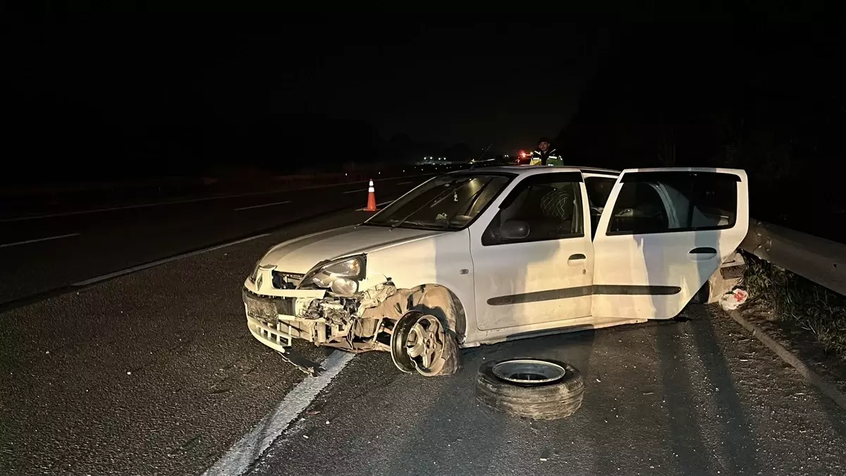 Düzce'de Otoyolda Kaza: 4 Yaralı