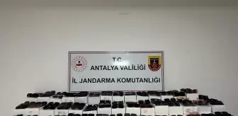 Antalya'da 1500 Kaçak Güneş Gözlüğü Ele Geçirildi