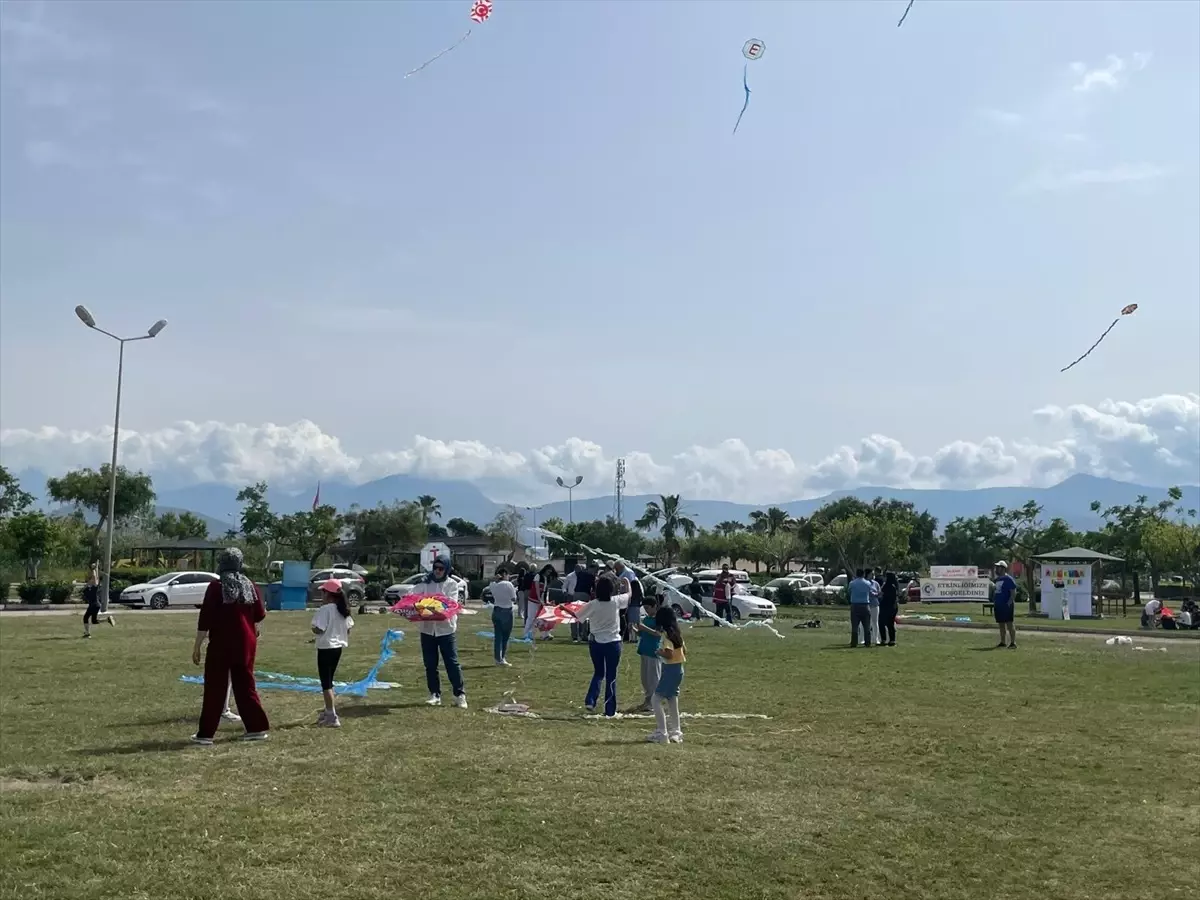 Kumluca'da Aile Yılı Etkinlikleri: Uçurtma Şenliği ve Boyama Etkinliği