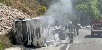 Gazipaşa'da Zift Yüklü Tır Devrildi, Sürücü Ağır Yaralandı