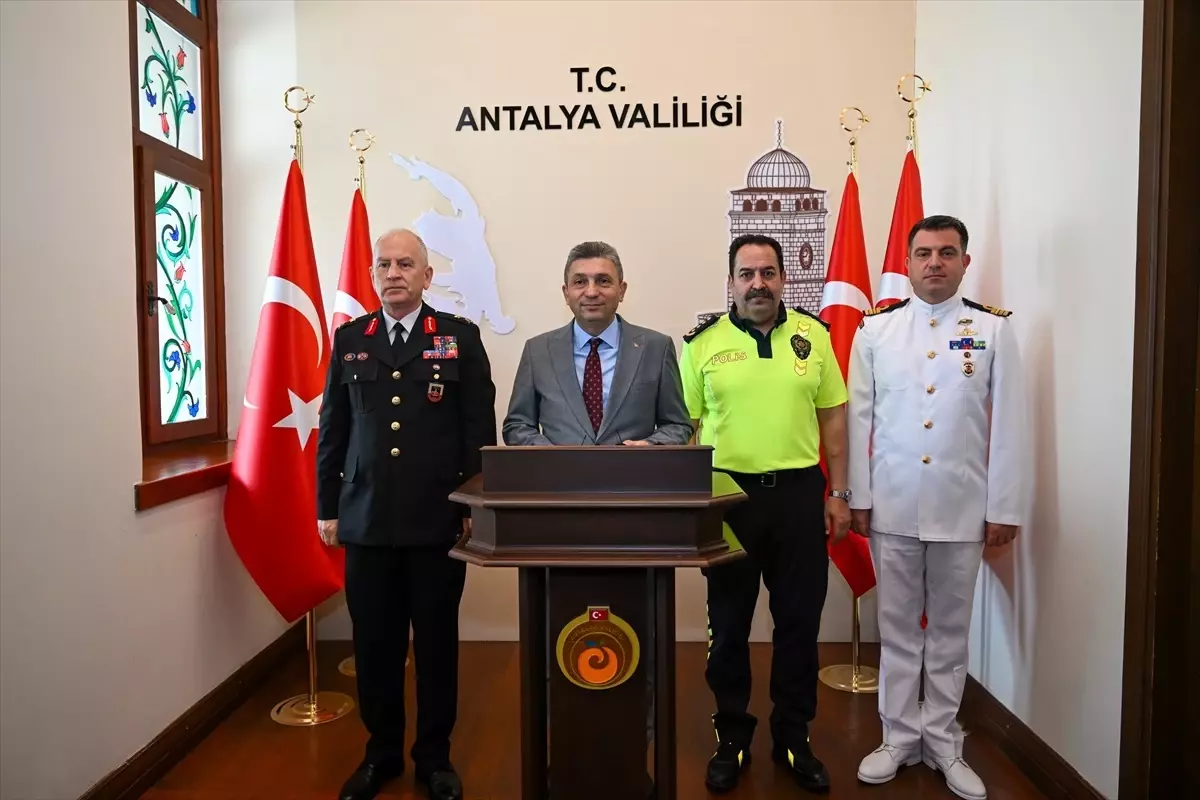 Antalya'da Asayiş ve Güvenlik Toplantısı Gerçekleştirildi