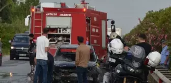 Antalya'da Seyir Halindeki Otomobilde Yangın Çıktı