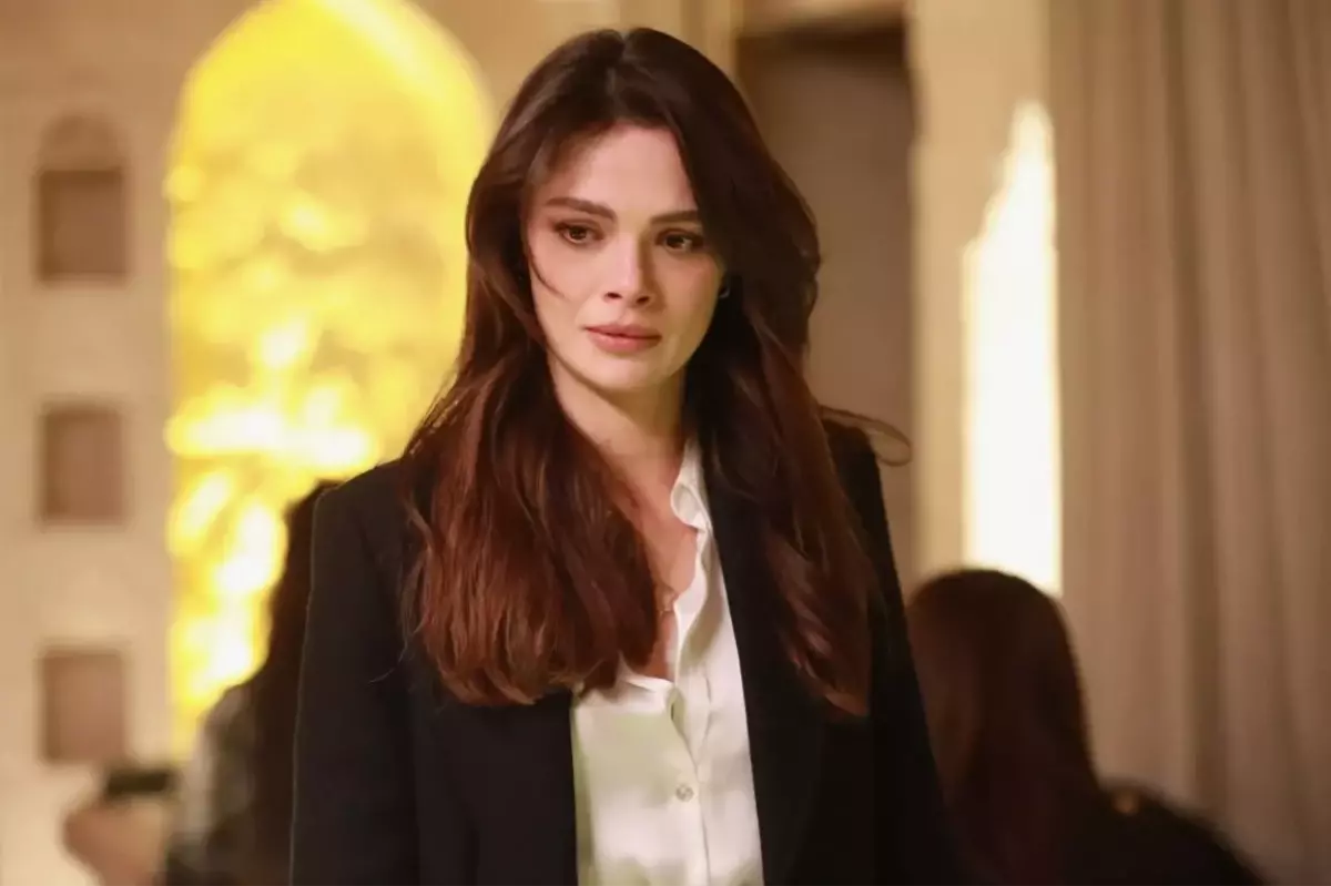 Aşk dolu kareler! İşte Uzak Şehir'in Alya'sı Sinem Ünsal'ın gerçek hayattaki sevgilisi