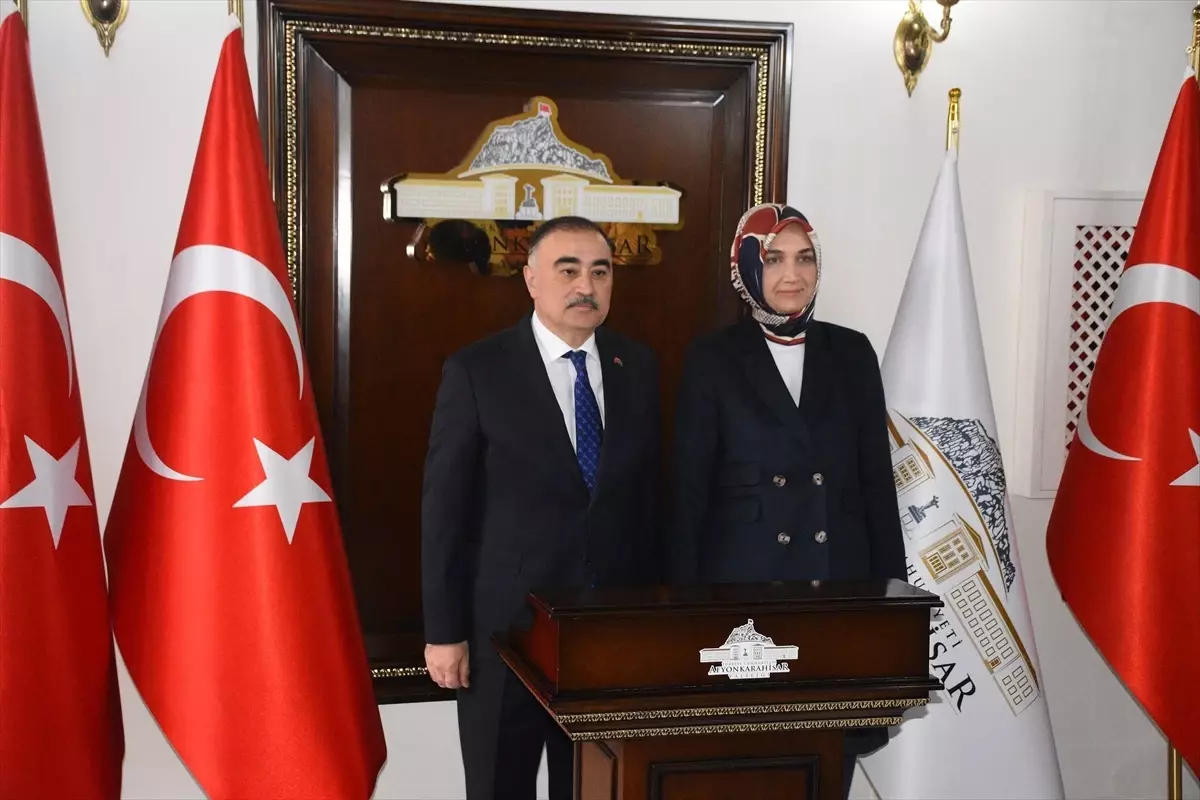 Azerbaycan'ın Ankara Büyükelçisi Reşad Memmedov, Afyonkarahisar'da ziyaretlerde bulundu