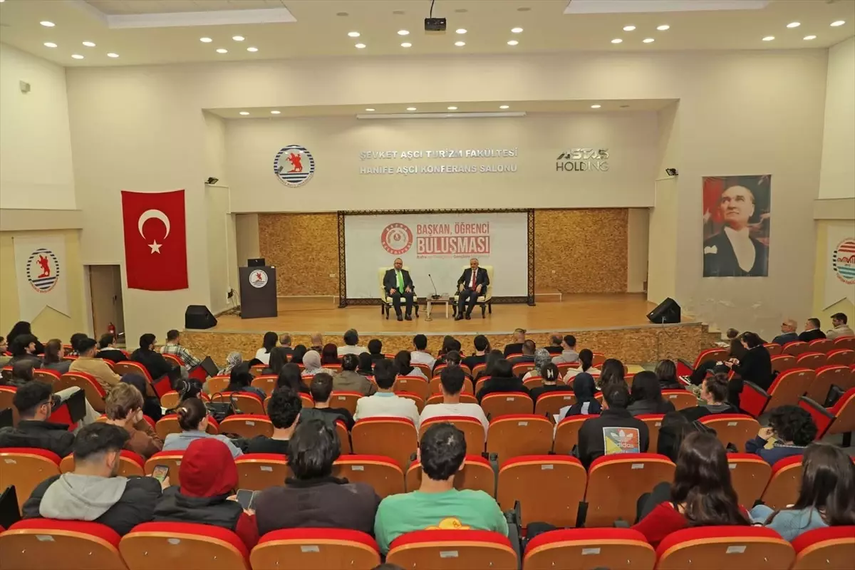 Bafra'da Üniversite Öğrencileri ile 'Başkan Öğrenci' Buluşması Gerçekleşti